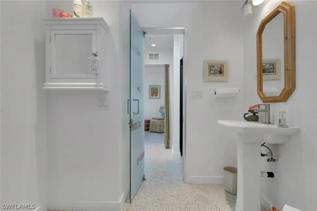 1290 Venetian Way Naples FL 34110