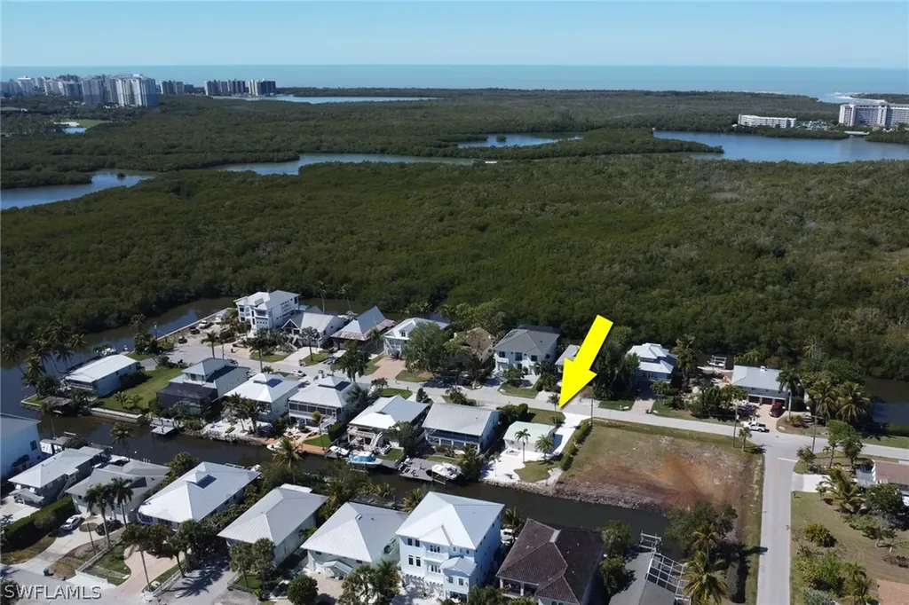 1290 Venetian Way Naples FL 34110
