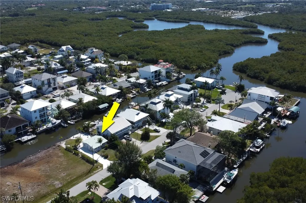 1290 Venetian Way Naples FL 34110
