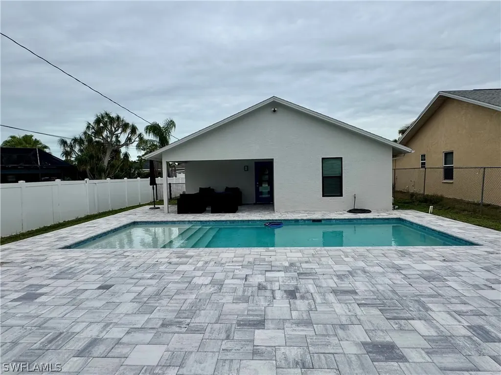 27431 Dortch Avenue Bonita Springs FL 34135