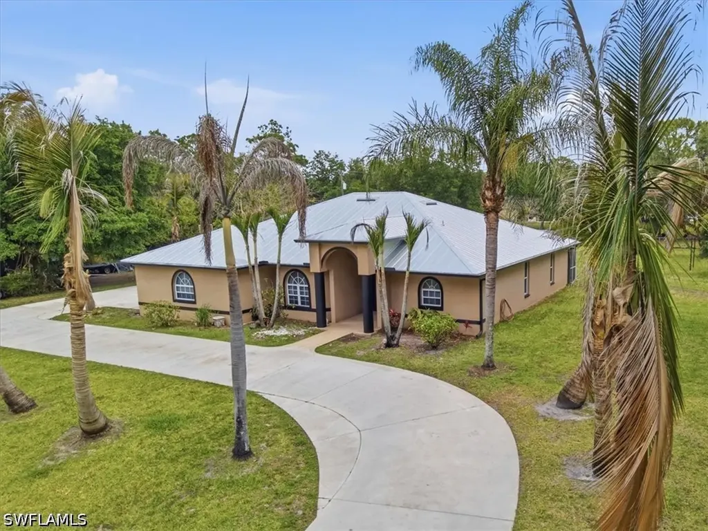 1420 Columbus Avenue Lehigh Acres FL 33972