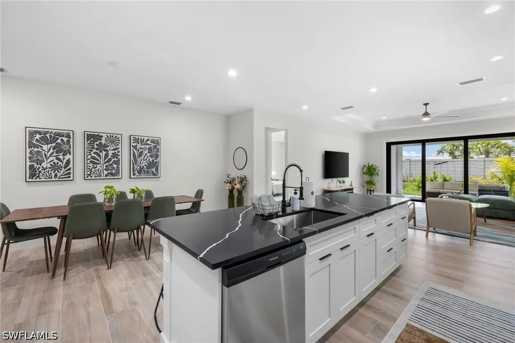 3032 Woodside Avenue Naples FL 34112