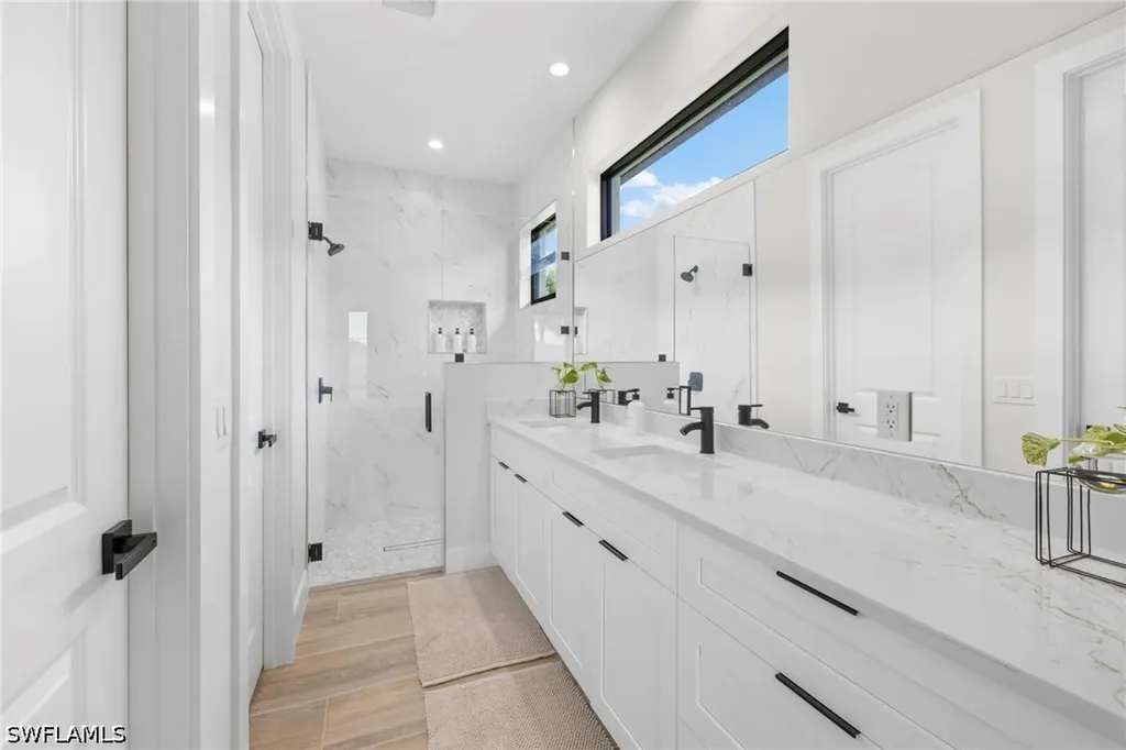 3032 Woodside Avenue Naples FL 34112