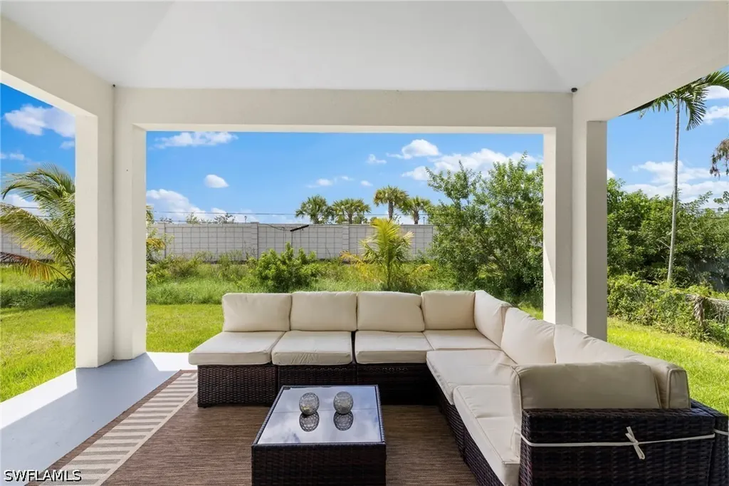 3032 Woodside Avenue Naples FL 34112