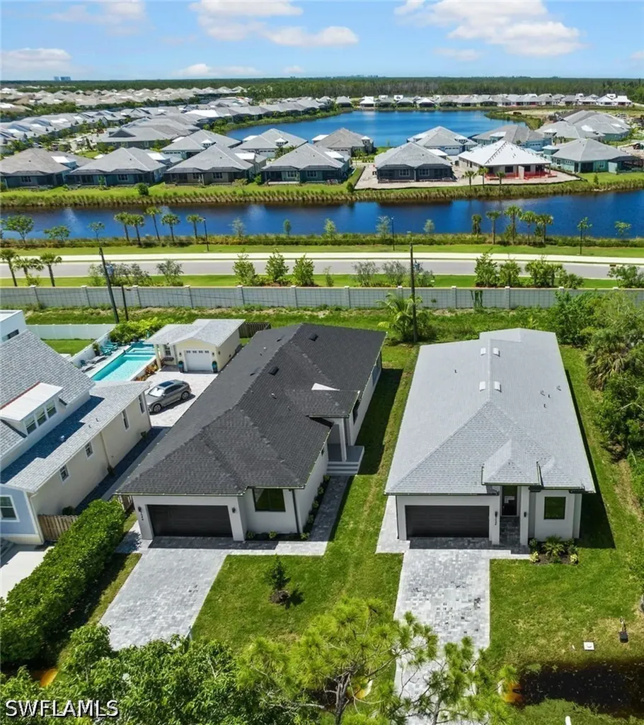 3032 Woodside Avenue Naples FL 34112
