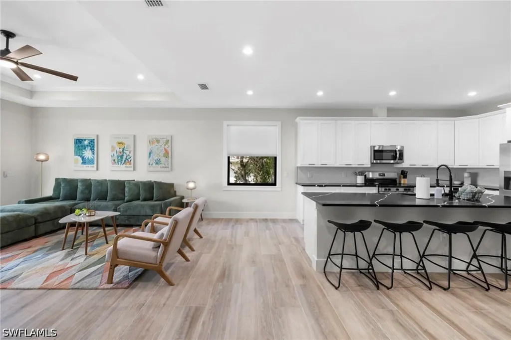 3032 Woodside Avenue Naples FL 34112