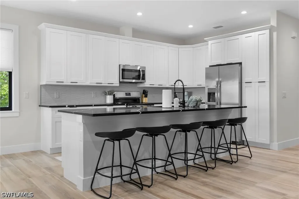 3032 Woodside Avenue Naples FL 34112