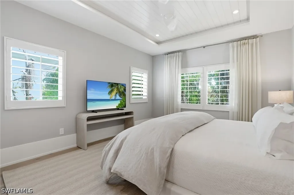 685 2nd Street S Naples FL 34102