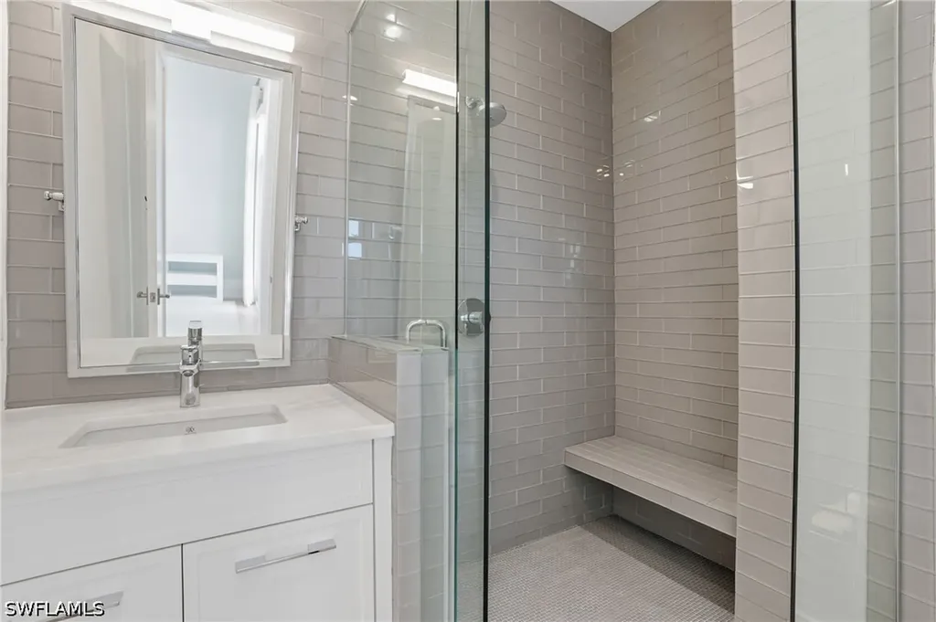 685 2nd Street S Naples FL 34102