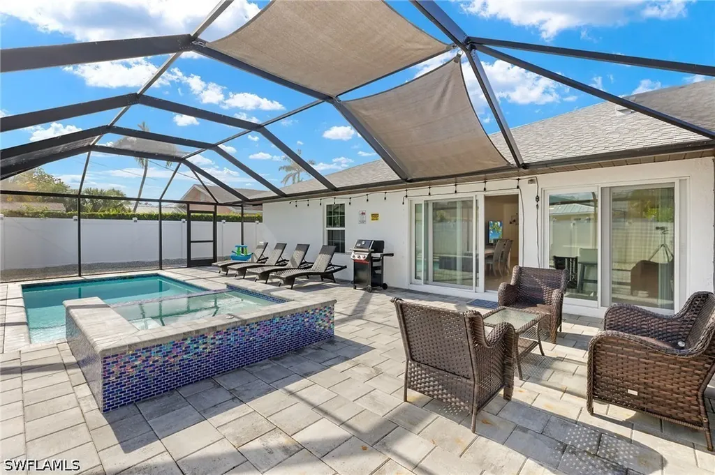 749 91st Avenue N Naples FL 34108