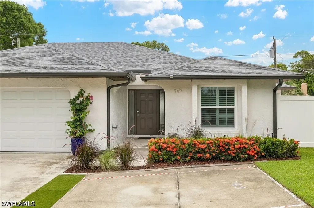 749 91st Avenue N Naples FL 34108