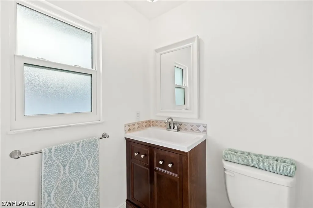 749 91st Avenue N Naples FL 34108