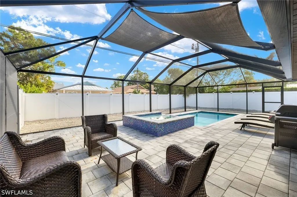 749 91st Avenue N Naples FL 34108