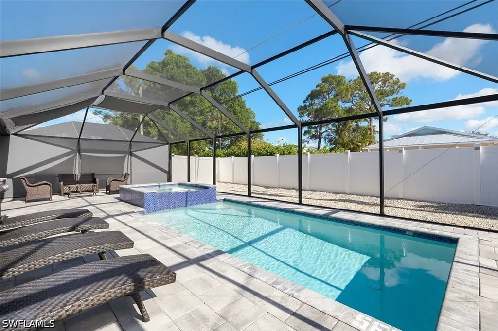 749 91st Avenue N Naples FL 34108