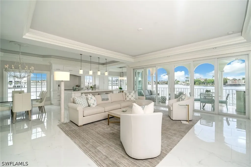 4000 Gulf Shore Boulevard N Naples FL 34103