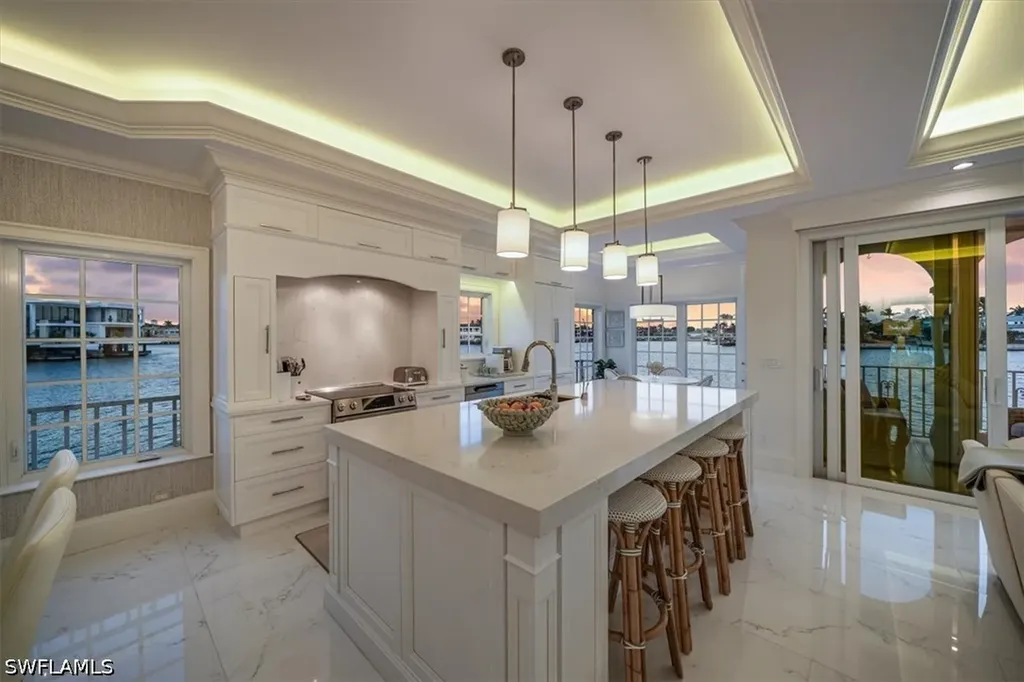 4000 Gulf Shore Boulevard N Naples FL 34103