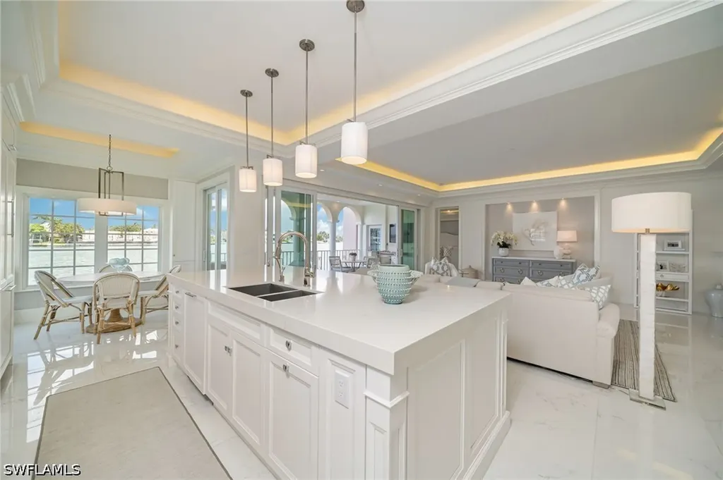4000 Gulf Shore Boulevard N Naples FL 34103