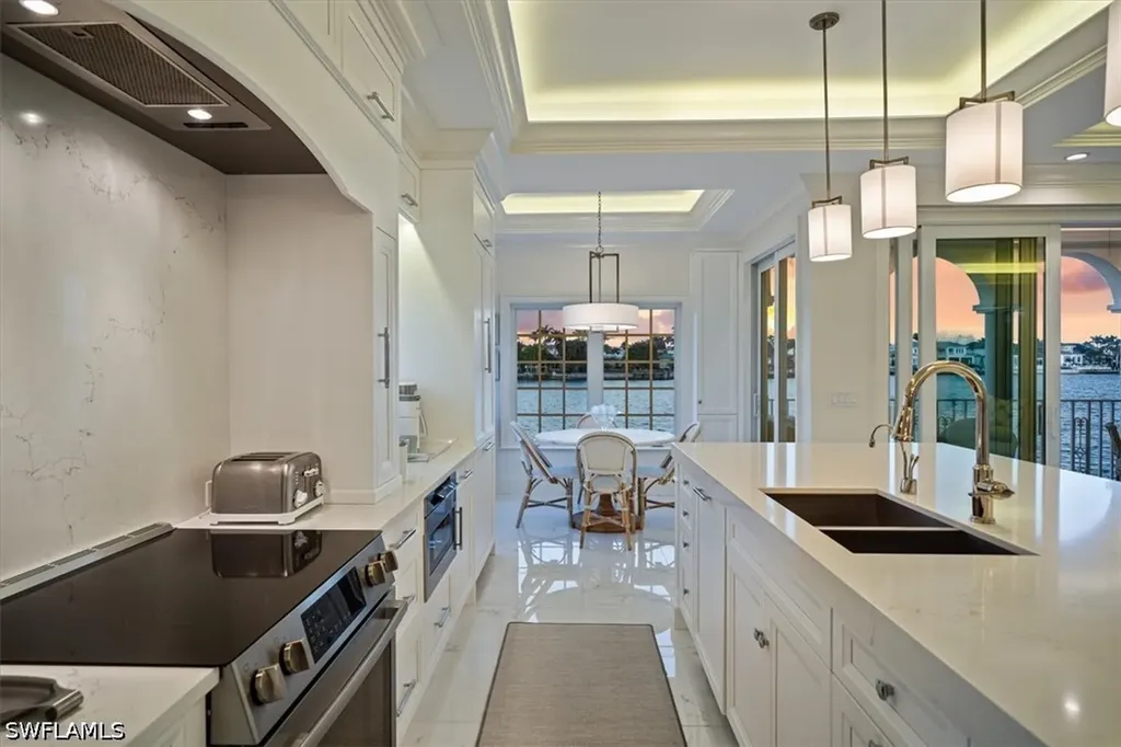 4000 Gulf Shore Boulevard N Naples FL 34103