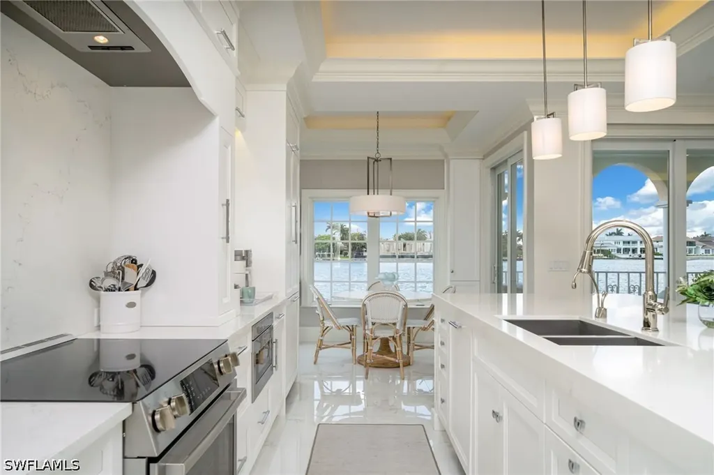 4000 Gulf Shore Boulevard N Naples FL 34103