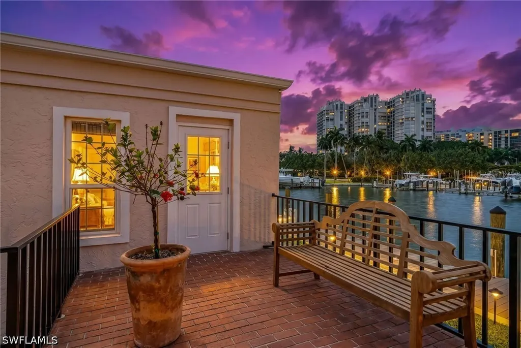 4000 Gulf Shore Boulevard N Naples FL 34103