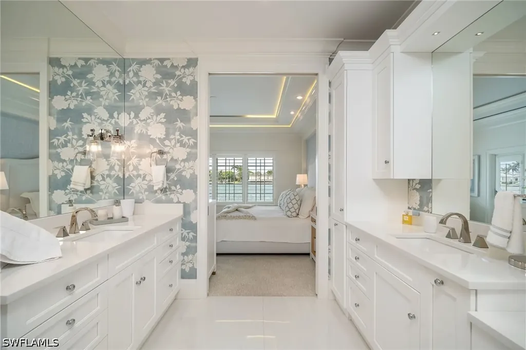 4000 Gulf Shore Boulevard N Naples FL 34103