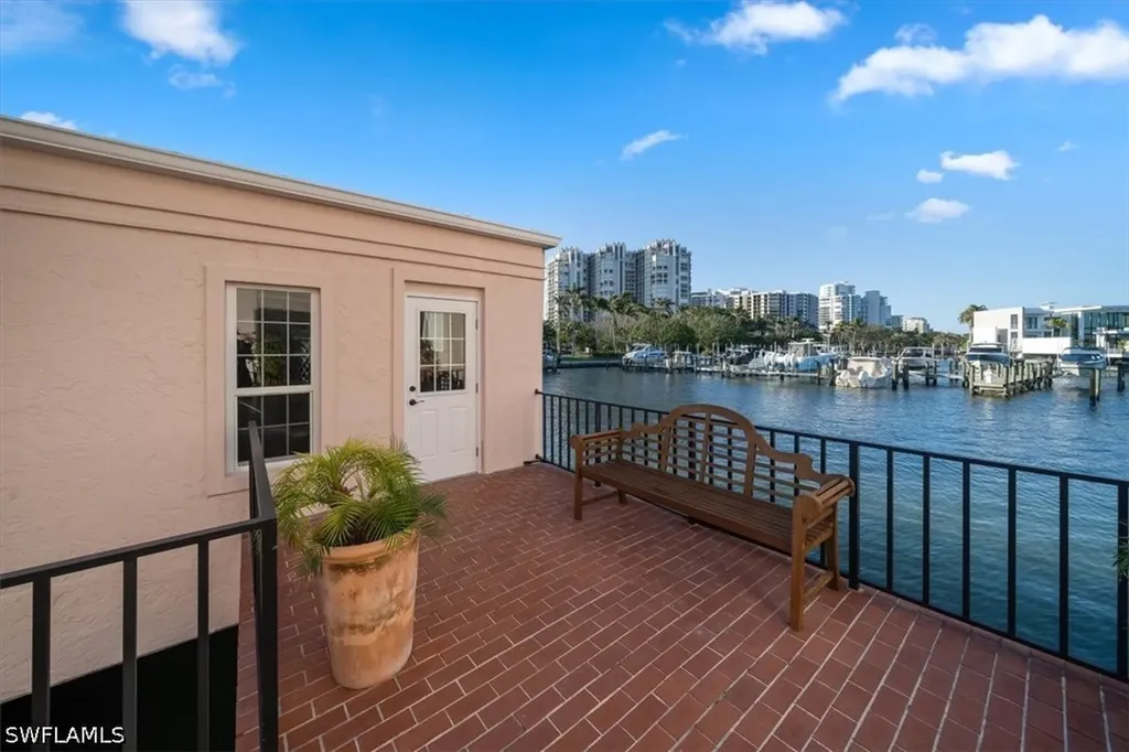 4000 Gulf Shore Boulevard N Naples FL 34103