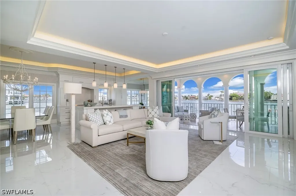 4000 Gulf Shore Boulevard N Naples FL 34103
