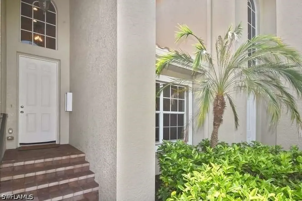 18921 Bay Woods Lake Drive Fort Myers FL 33908