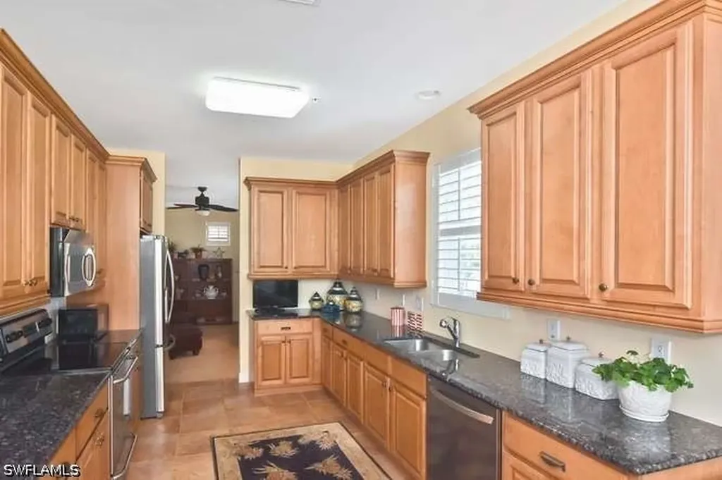 18921 Bay Woods Lake Drive Fort Myers FL 33908