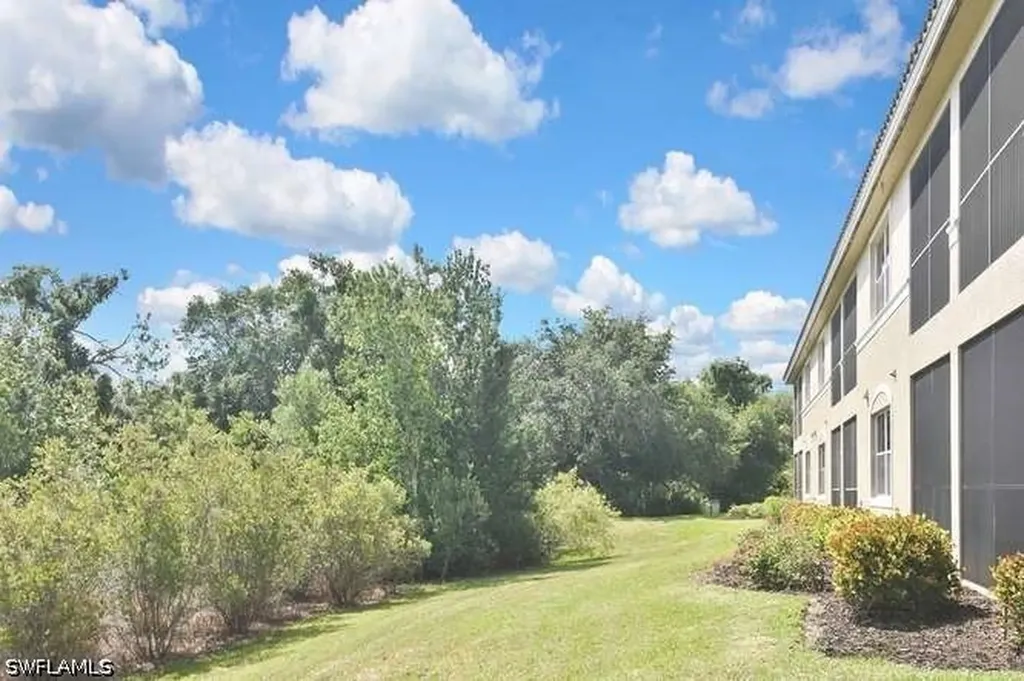 18921 Bay Woods Lake Drive Fort Myers FL 33908