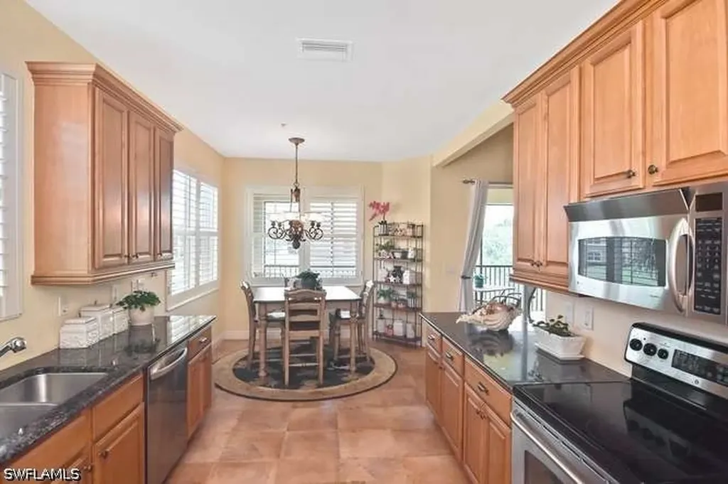 18921 Bay Woods Lake Drive Fort Myers FL 33908
