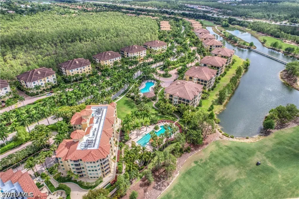 2728 Tiburon Boulevard E Naples FL 34109