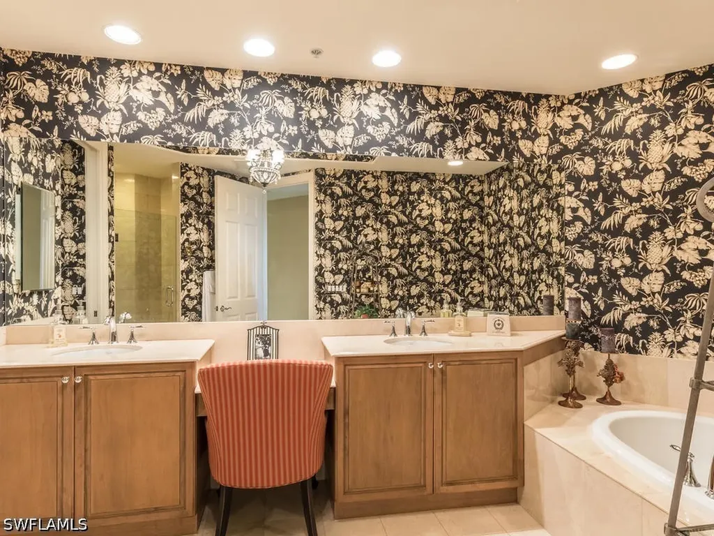 2728 Tiburon Boulevard E Naples FL 34109
