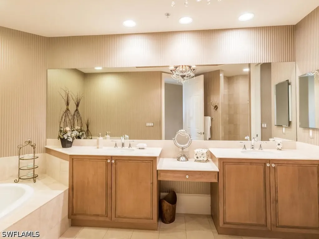 2728 Tiburon Boulevard E Naples FL 34109