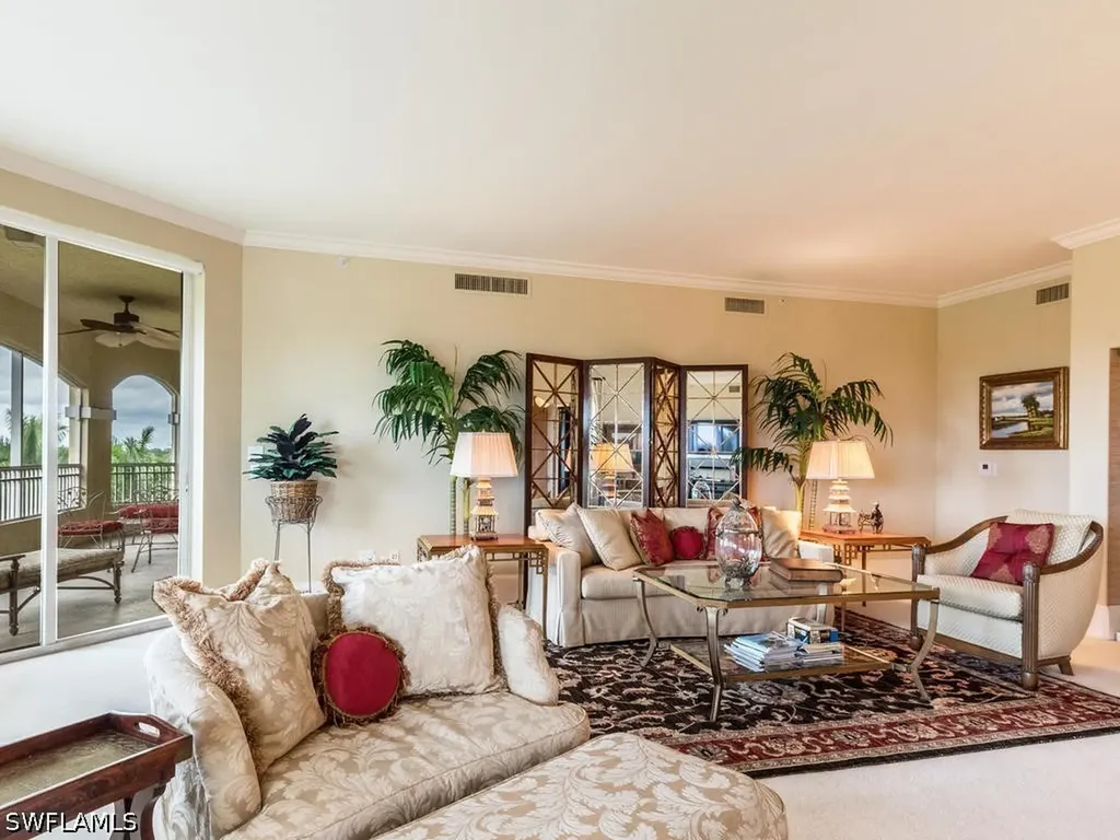 2728 Tiburon Boulevard E Naples FL 34109