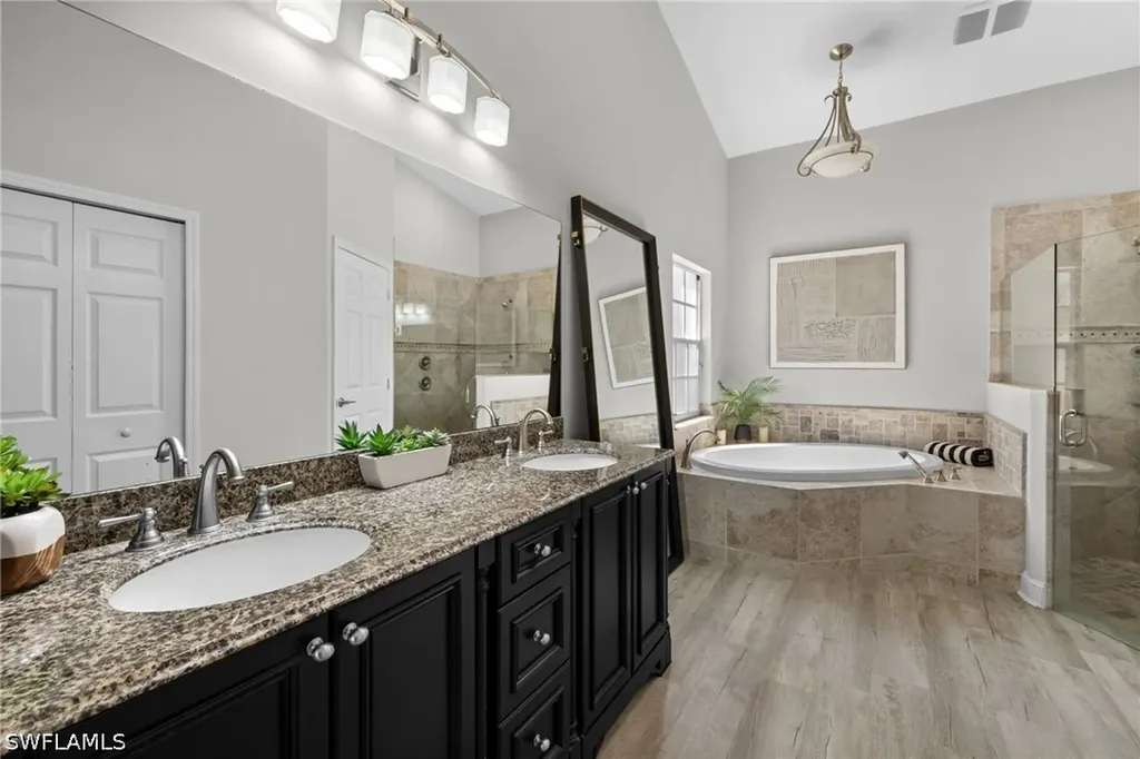 2481 22nd Avenue NE Naples FL 34120