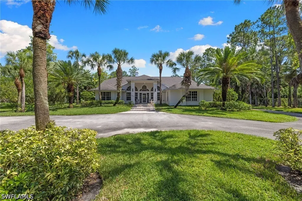 2481 22nd Avenue NE Naples FL 34120