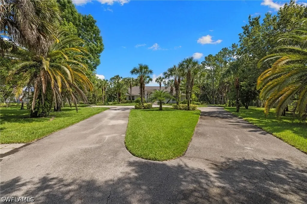 2481 22nd Avenue NE Naples FL 34120