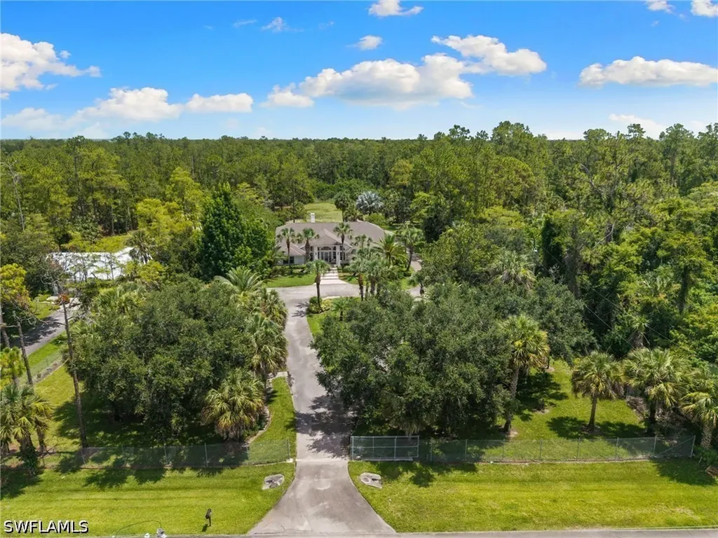2481 22nd Avenue NE Naples FL 34120