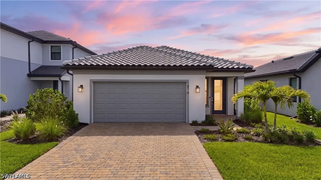 1879 Sierra Court Naples FL 34120