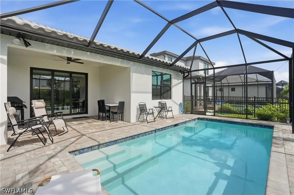 1879 Sierra Court Naples FL 34120
