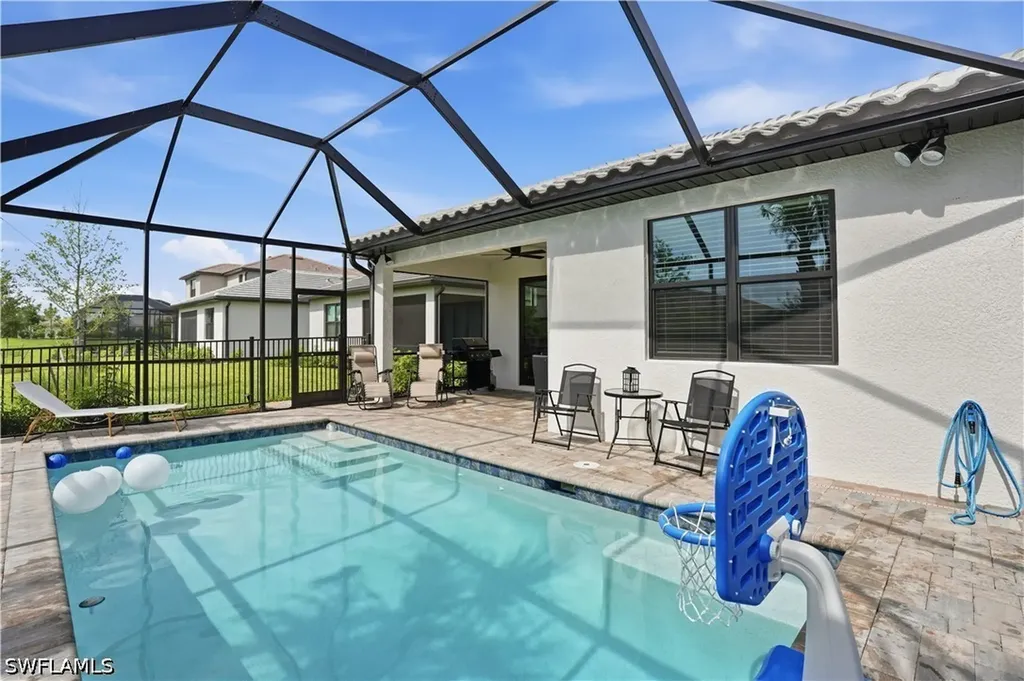 1879 Sierra Court Naples FL 34120