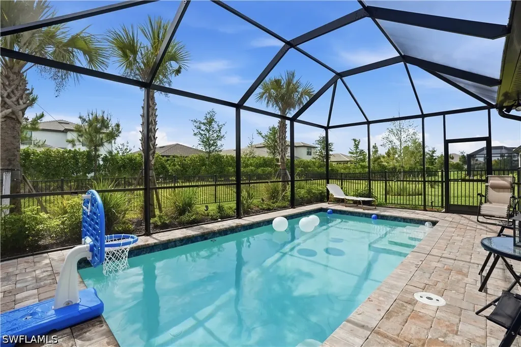 1879 Sierra Court Naples FL 34120