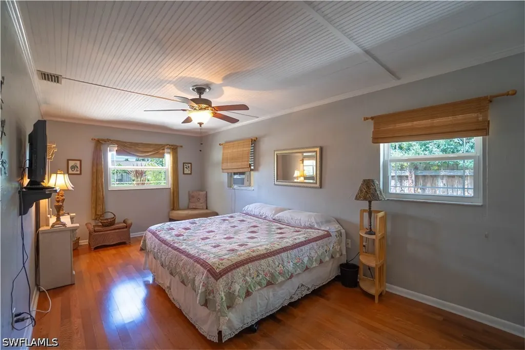736 104th Avenue N Naples FL 34108