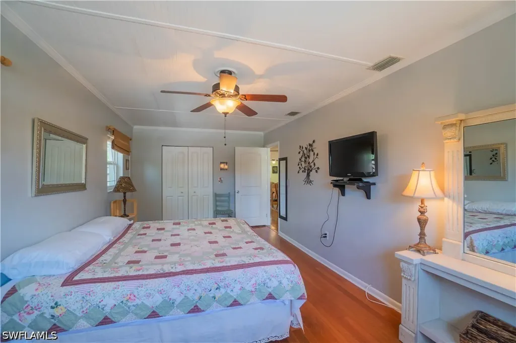 736 104th Avenue N Naples FL 34108