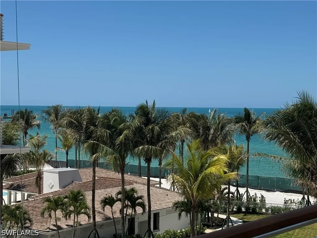 Naples FL, 901 Gulf Shore Boulevard N, Unit C-304