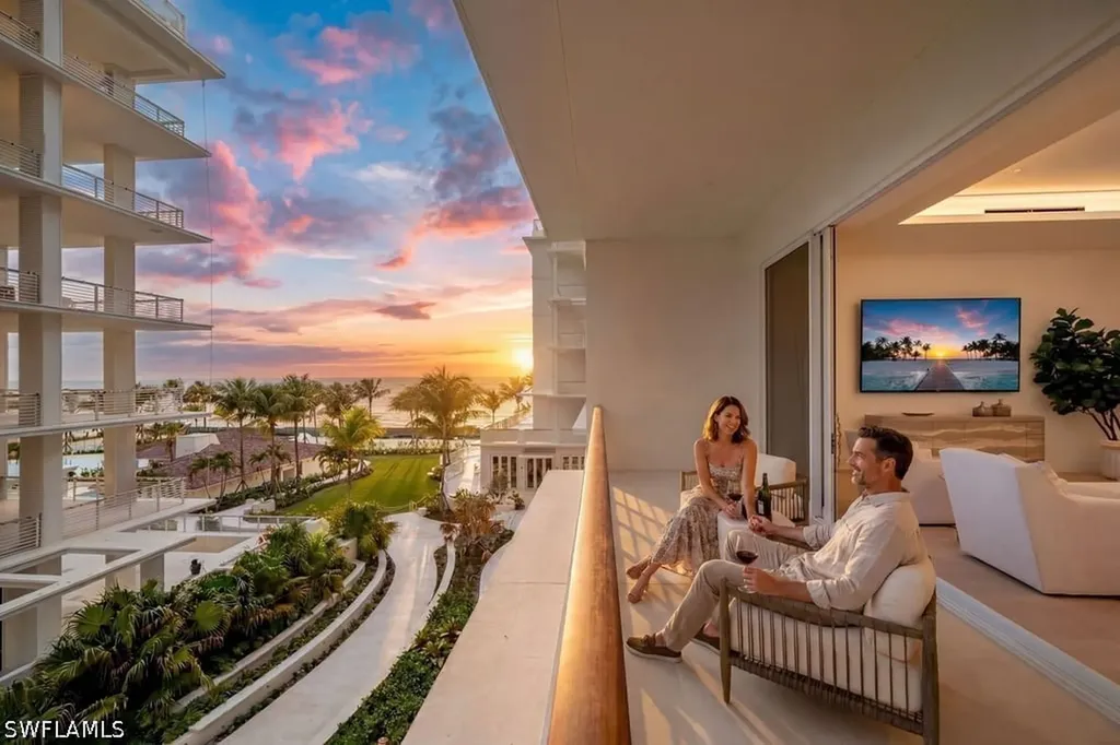 901 Gulf Shore Boulevard N Naples FL 34102