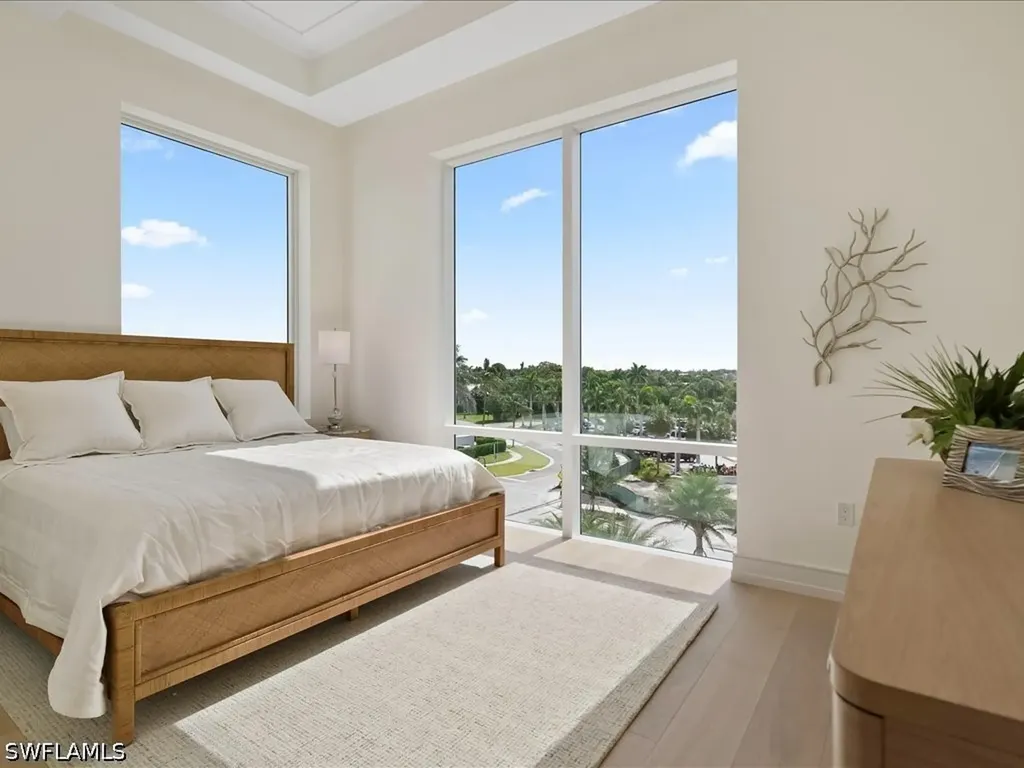 901 Gulf Shore Boulevard N Naples FL 34102