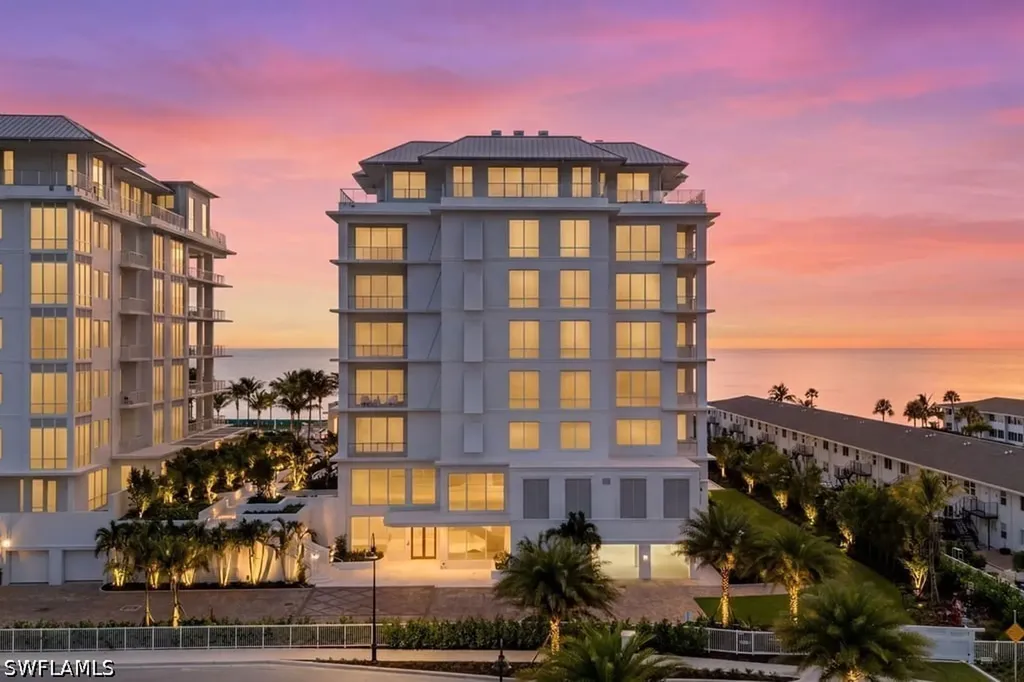 901 Gulf Shore Boulevard N Naples FL 34102