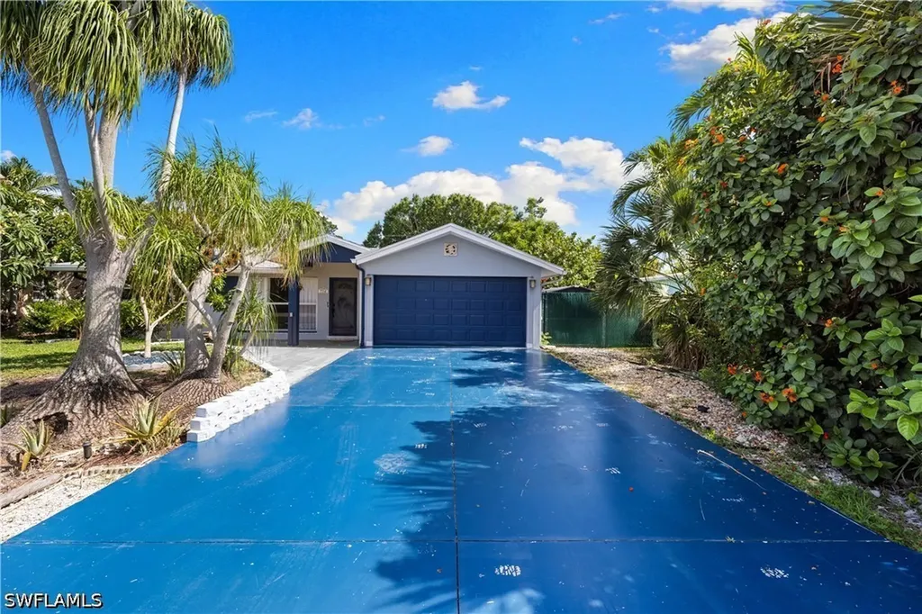 734 Sharar Court Cape Coral FL 33904